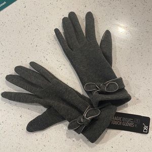 NWT Grey Touch Gloves with Decorative Bow